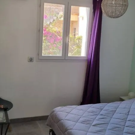 De 3 Avec Piscine Privee Jardin Clos Et Wifi A * Calvi (Corsica)