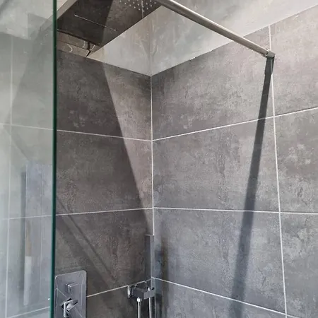 De 3 Avec Piscine Privee Jardin Clos Et Wifi A