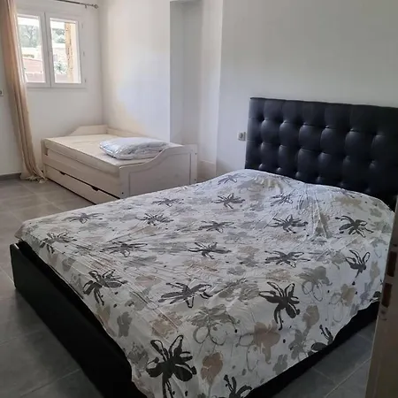 De 3 Avec Piscine Privee Jardin Clos Et Wifi A Apartmán Calvi (Corsica)